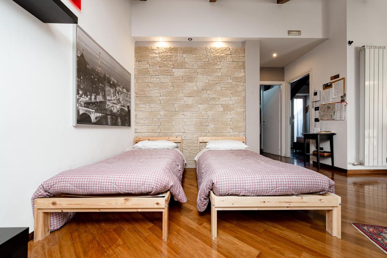 Apartamento Stagabin La Mansarda Panoramica Un Rifugio Di Eleganza E Tranquillita Turín Exterior foto
