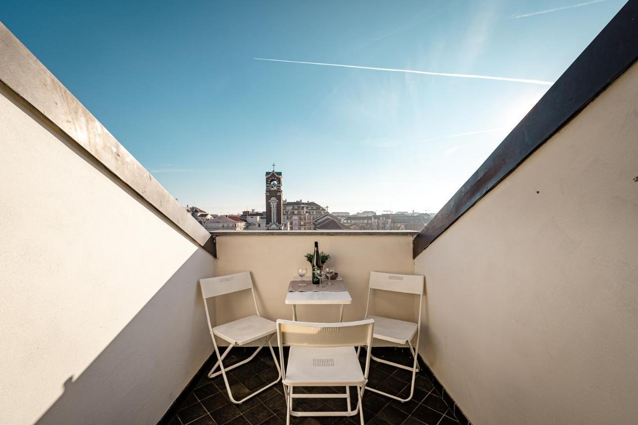 Apartamento Stagabin La Mansarda Panoramica Un Rifugio Di Eleganza E Tranquillita Turín Exterior foto